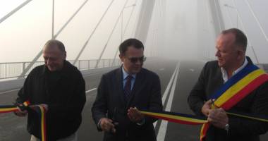 Stire din Social : Galerie foto. A fost deschis noul pod de la Agigea. Cum se circulă spre sudul litoralului