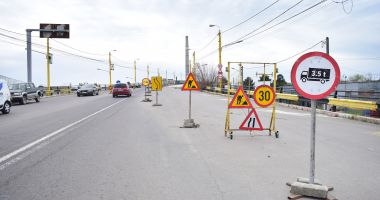 Stire din Eveniment : GALERIE FOTO / ÎN SFÂRȘIT! Se lucrează pe podul de la Butelii pentru prima dată în 2018!