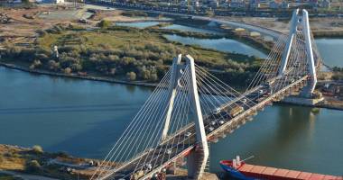 Galerie foto. Podul rutier la kilometrul 0+540 al Canalului Dunăre-Marea Neagră, la final. Cum arată cel mai mare pod hobanat din România - 2