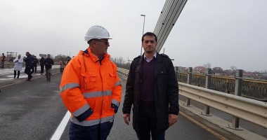 Stire din Eveniment : S-a redeschis Podul de la Agigea