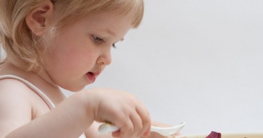 Stire din Sănătate : Bebe nu are poftă de mâncare. Ce este de făcut?