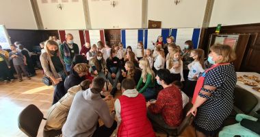 Stire din Cultură-Educație : Zeci de elevi de la Liceul „Nicolae Bălcescu” din Medgidia, pregătiți pentru viitor prin proiecte Erasmus+