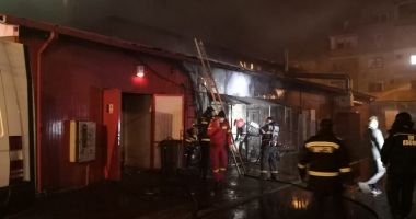 Incendiu în Piața Roșie, din cartierul Poarta 6. Supermarket închis o săptămână! - 3