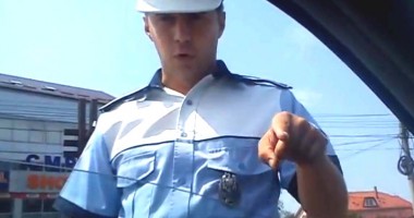 Stire din Eveniment : Glumele proaste cu polițiști  îți aduc… dosare penale!