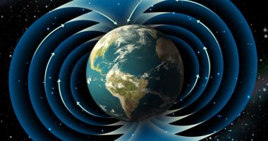 Polul magnetic nordic al Pământului s-a schimbat din nou, trecând de meridianul Greenwich