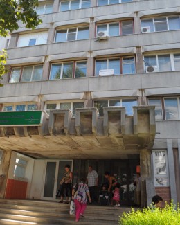 Stire din Social : Policlinica 2 ar trebui închisă