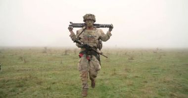 Stire din Eveniment : Un bărbat a fost rănit, după ce un element pirotehnic a explodat în poligonul Smârdan