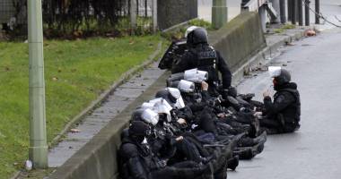TEROARE ÎN FRANȚA. ATACURI SIMULTANE la tipografie și magazin. TERORIȘTII SUNT MORȚI / GALERIE FOTO - 8
