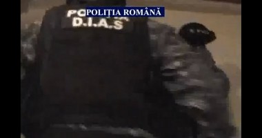 Stire din Eveniment : Ce spune Poliția Constanța despre descinderea la domiciliului grefierei din Mangalia / Video