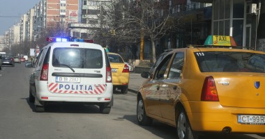 Stire din Eveniment : Un tânăr băut și fără permis a lovit un bătrân, apoi a părăsit locul accidentului