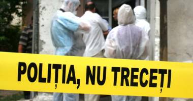 Stire din Eveniment : TRAGEDIE LA CONSTANȚA! Familie MOARTĂ într-un apartament din cartierul Tomis Nord / GALERIE FOTO