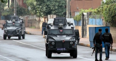 Stire din Actualitate : O bombă a rănit trei oameni la Istanbul