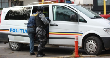 Alertă cu bombă pe bulevardul Alexandru Lăpușneanu. Valiză suspectă, abandonată pe stradă