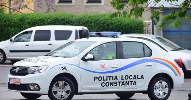 Stire din Social : Controale în parcările cu plată din Mamaia. Șoferi amendați de Poliția Locală