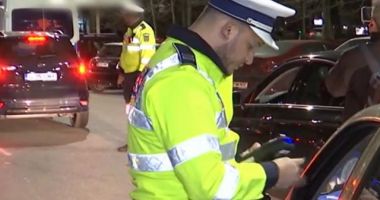 Stire din Eveniment : Efective sporite ale forţelor de ordine de Florii şi Paştele Catolic: 24.000 de poliţişti vor fi zilnic în stradă