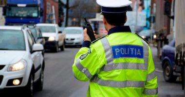 Brigada Rutieră: Şoferul care a lovit un poliţist cu maşina, arestat pentru 30 de zile