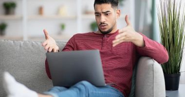 Stire din Eveniment : Poliția avertizează: Atenție la ce aplicații instalați pe telefoanele mobile!