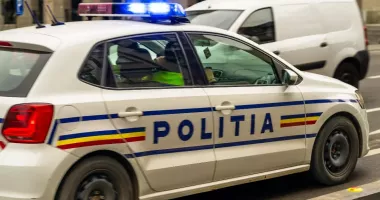 Un bărbat a fost arestat după ce și-ar fi abuzat fiica ani la rând