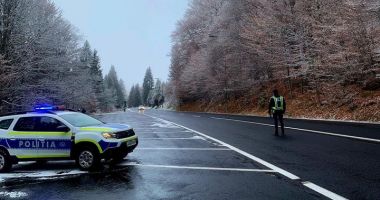 Stire din Eveniment : Recomandări de la Poliţia Română pentru circulația pe drumurile publice, în siguranță, în condiții de iarnă