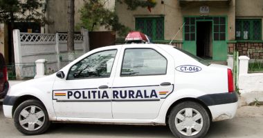 Stire din Eveniment : Un șofer băut din comuna Mihail Kogălniceanu a încercat să fugă de polițiști, pe strada Libertății