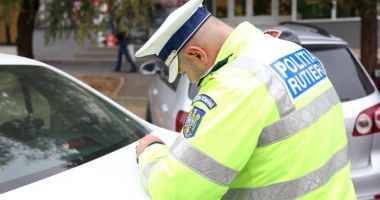 Stire din Eveniment : Un bărbat a fost arestat preventiv pentru că a încercat să mituiască un polițist în traficul din Constanța