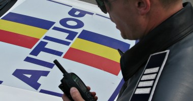 Stire din Eveniment : Rutieriștii continuă să dea sute de amenzi pe zi