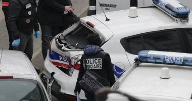 FOTO și VIDEO! MASACRU ÎN PARIS! 12 morți într-un atac cu arme Kalașnikov, la un ziar. Franța, în alertă teroristă maximă - UPDATE - 13