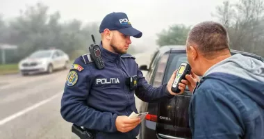 Stire din Eveniment : Inconștiență la volan în Costinești. Șofer prins fără permis și sub influența alcoolului