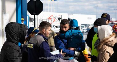 Stire din Social : Din ce în ce mai mulţi ucraineni, la trecerile de frontieră din România. Aproape 34.000 au intrat în ţară în 24 de ore