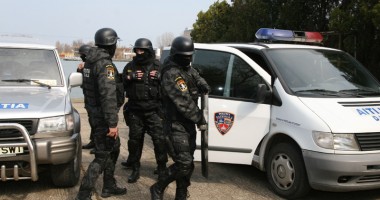 Stire din Eveniment : BĂTAIE pe PLAJA MODERN între luptătorii DIAS și mai mulți TINERI SCANDALAGII