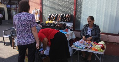 Stire din Eveniment : Poliția face curățenie în piața Griviței