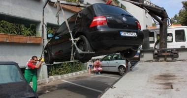 ATENȚIE MARE, ȘOFERI! Se RIDICĂ MAȘINILE parcate neregulamentar în Constanța - 3