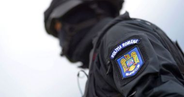 Stire din Eveniment : DESCINDERI ALE POLIŢIŞTILOR DIN CONSTANŢA! Suspecţii falsificau buletinele oamenilor şi luau credite de la bănci