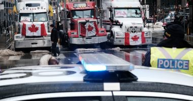 Poliția a arestat lideri ai protestatarilor din Ottawa și a ridicat 100 de baraje în oraș