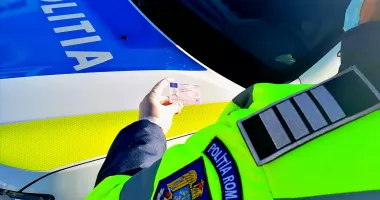 Stire din Actualitate : Șoferii pot afla situația punctelor de penalizare și dacă au permisul suspendat pe portalul MAI