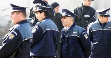 Stire din Eveniment : Poliția Română caută specialiști în comunicații și informatică