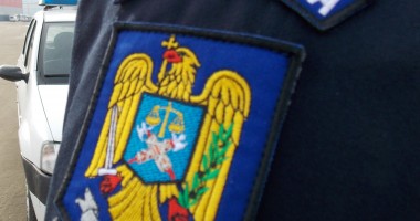 Stire din Eveniment : Polițistă înjunghiată în autobuz