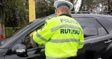 Stire din Eveniment : Minoră de 15 ani depistată la volan de polițiști