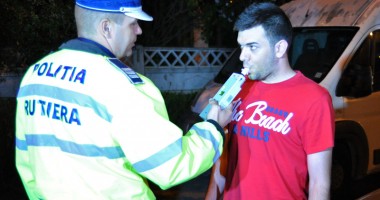 Stire din Eveniment : Razie de amploare a rutieriștilor. Sute de șoferi au suflat în etilotest