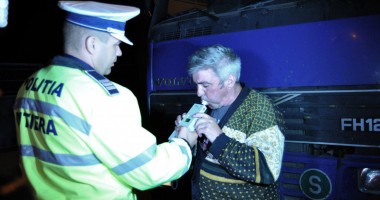 Razie de amploare a rutieriștilor. Sute de șoferi au suflat în etilotest - 3