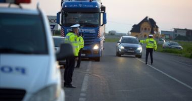 Stire din Eveniment : Persoane introduse în țară, la Dobromir, județul Constanța, fără acte de identitate