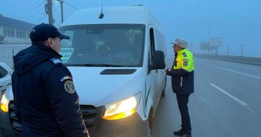 Stire din Eveniment : Transportatori verificați de polițiștii constănțeni, în trafic