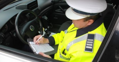 Stire din Eveniment : Mare grijă la cum vă urcați la volan de Paști! Polițiștii rutieri "vă filmează"