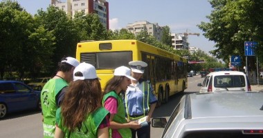 Poliția Rutieră, în acțiune cu ocazia "Săptămânii Naționale a Voluntariatului" - 2