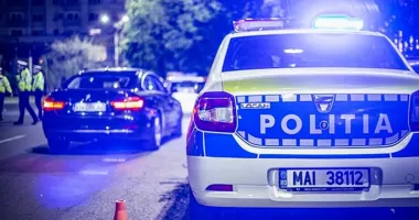Stire din Eveniment : Coșmar pentru o tânără de 20 de ani. Agresată și abandonată pe marginea drumului