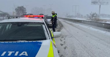 Respectați indicațiile polițiștilor și evitați deplasările! - 2
