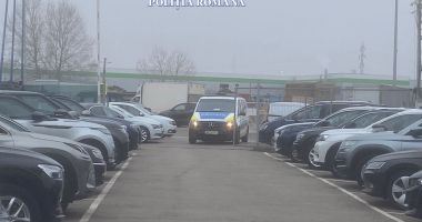 GALERIE FOTO Percheziții la samsarii de mașini aduse din străinătate. Prejudiciul de 600.000 lei - 4