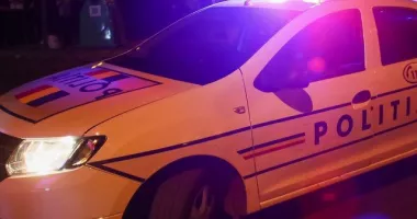 Stire din Eveniment : Spargere spectaculoasă. Cinci hoți mascați au furat 1,5 tone de cablu și unelte