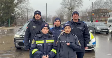Stire din Social : Vânt nemilos și pericol total. Echipelor de intervenție nu le scapă nimic