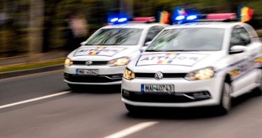 Stire din Eveniment : Tânără urcată cu forța într-o mașină, de trei bărbaţi. Polițiştii i-au prins în 30 de minute